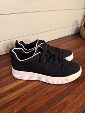 Sofft Black Knit Lace-Up Sneakers with White Sole